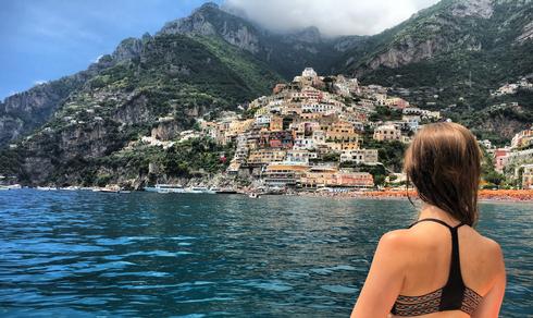 A few of my friends and I pitched in to rent a motor boat to explore the Positano coastline. 